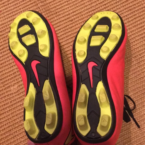 Nike hypervenom soccer cleats size 5.5 - Picture 2 of 2